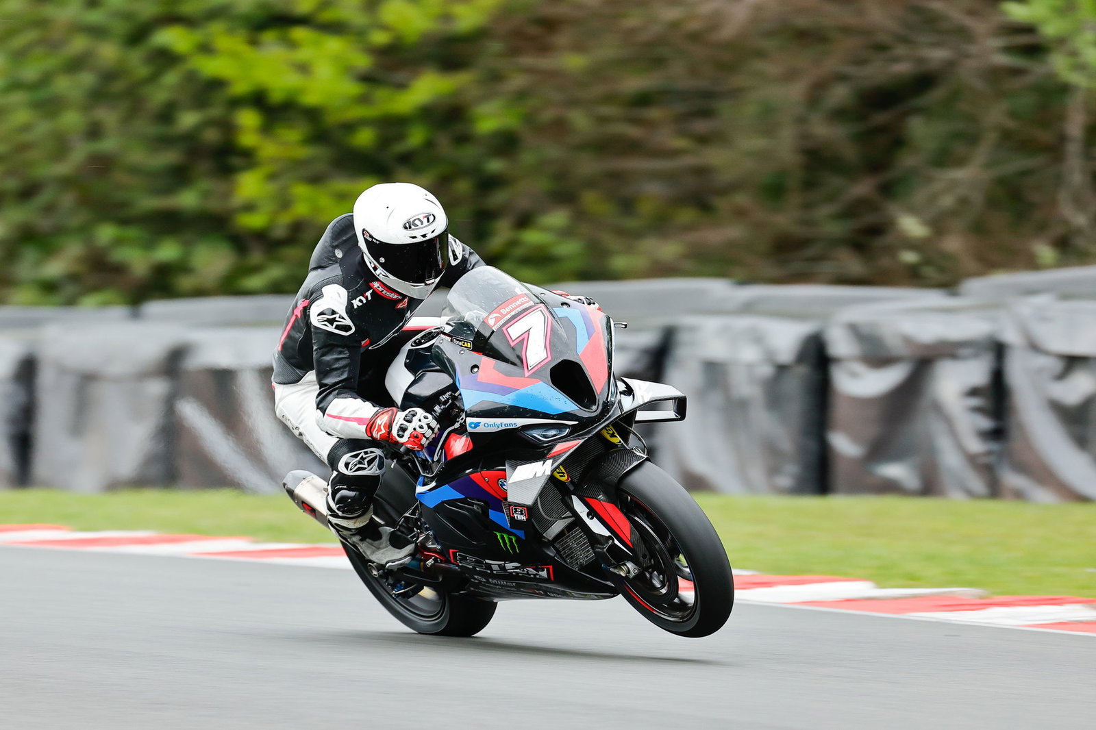 Davey Todd, 2025 Oulton Park BSB test (Superstock). Credit: Ian Hopgood Photography.